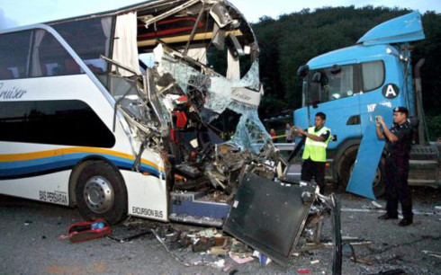 Tai nạn xe bus thảm khốc ở Malaysia, hơn 40 người thương vong