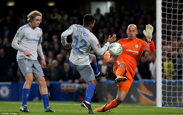 Vượt qua Everton, Chelsea vào tứ kết League Cup
