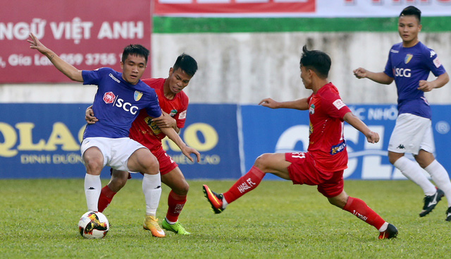 Thất bại trước HA Gia Lai, ngôi đầu bảng của Hà Nội FC bị đe doạ