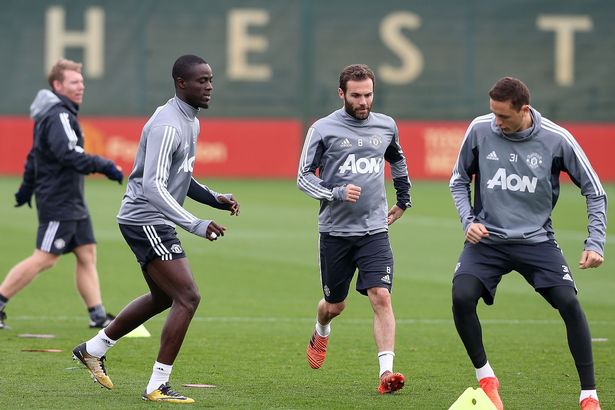 Man Utd - Tottenham: Giành giật ngôi nhì bảng