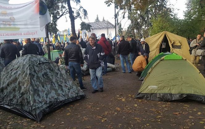 Saakasvili: Lều trại trước nhà Quốc hội Ukraine có thể dỡ bỏ vào ngày 7/11
