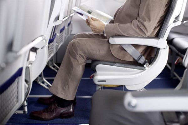 6 việc không bao giờ nên làm nếu muốn có một chuyến bay dễ chịu