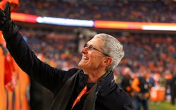 iPhone 8 bất ngờ bán chạy, thế giới phát sốt với iPhone X, vốn hóa của Apple vượt 900 tỷ USD