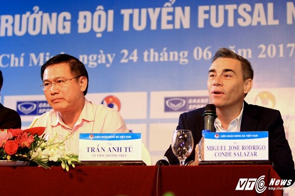 Thua sốc Malaysia, HLV Futsal Việt Nam có bị sa thải?