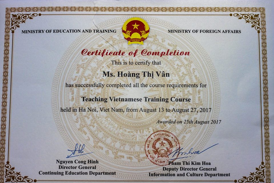 Thăm cô giáo Hoàng Thị Vân và lớp học Tiếng Việt tại Làng Sen