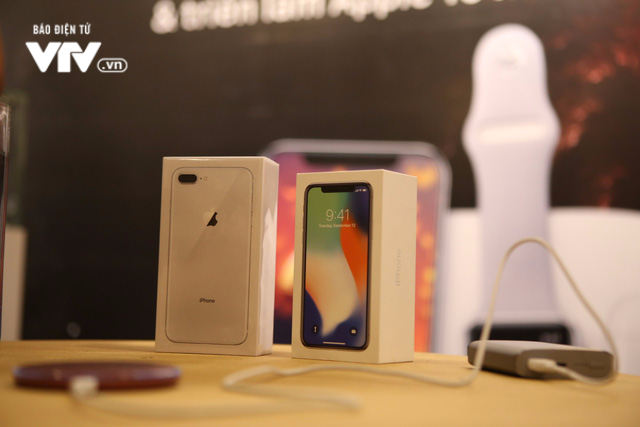 Đeo kính râm, giả trang thành nữ, iPhone X có nhận ra chủ?