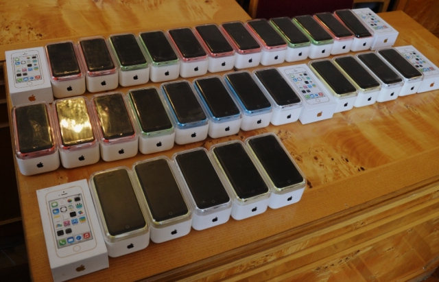 Sân bay Odessa: Một phụ nữ bị tịch thu 43 điện thoại IPhone X