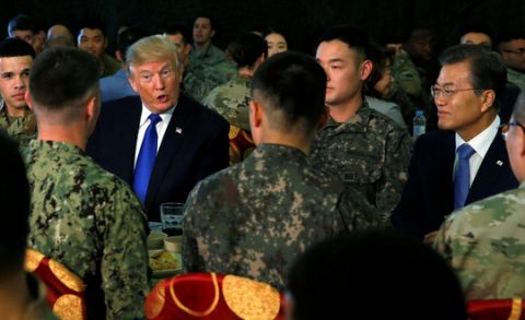 Hàn Quốc thắt chặt an ninh đón Tổng thống Donald Trump