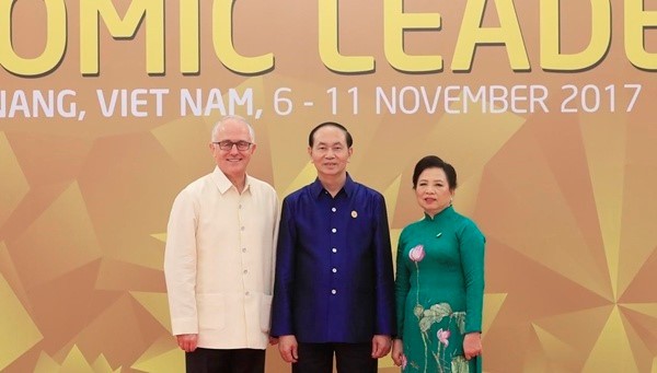 Áo tơ tằm Tổng thống Trump và lãnh đạo APEC mặc dự tiệc có gì đặc biệt