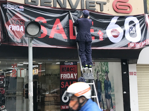 Black Friday rầm rập khuyến mại