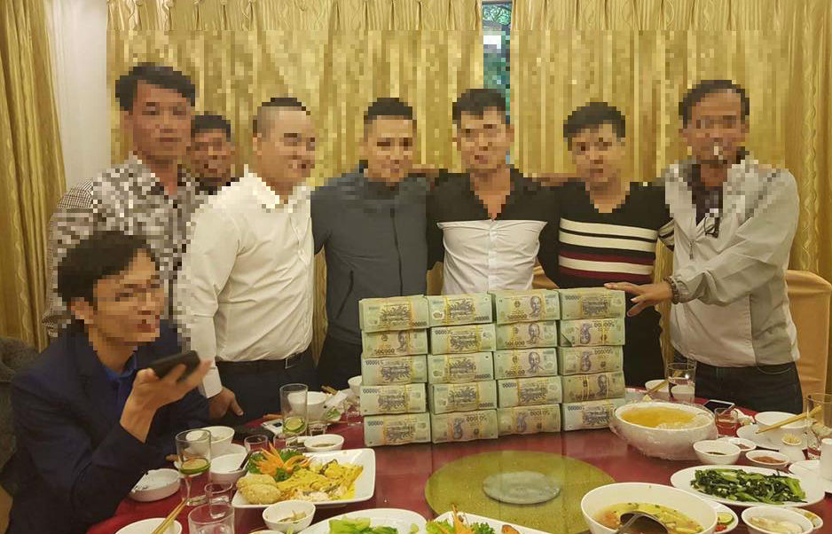 Kỷ lục sim VIP 11 số: Vừa trao tay 9 tỷ tiền tươi?