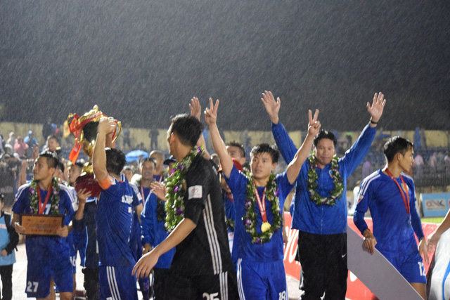 Quảng Nam vô địch V-League đầy kịch tính