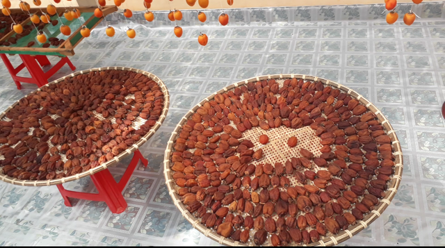 Cả làng “phất” lên nhờ làm hồng treo đặc sản