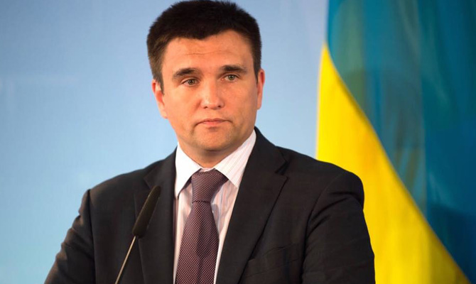 Ukraine tiến hành đàm phán về miễn thị thực với 20 nước
