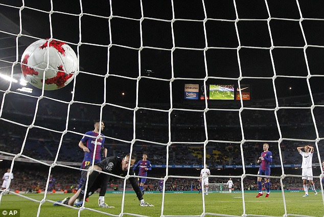 Barcelona đi tiếp ở Cúp Nhà vua sau chiến thắng 8-0
