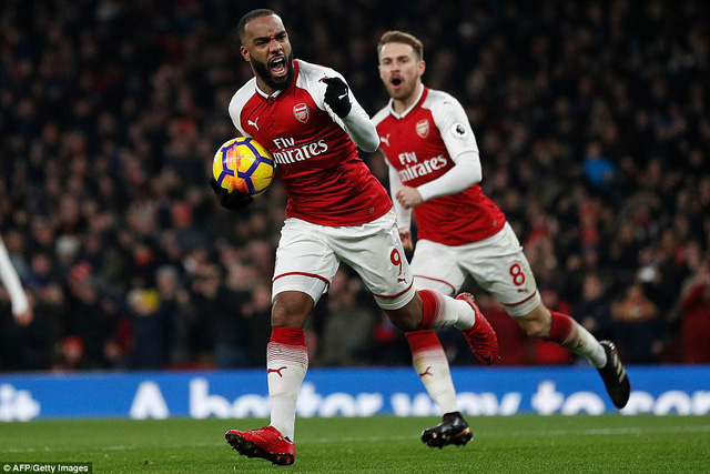 Arsenal 1-3 MU: Cú đúp của Lingard, Pogba nhận thẻ đỏ