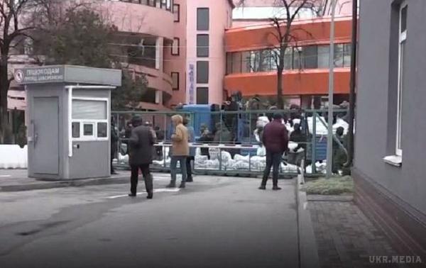 Những gì đang xảy ra cạnh tòa nhà kênh truyền hình NewsOne?
