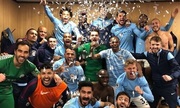 Mourinho bị ném chai lọ vào đầu trong xích mích với cầu thủ Man City