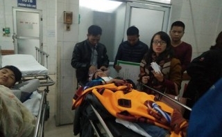 Công an thông tin nguyên nhân ban đầu vụ sập lan can trường học