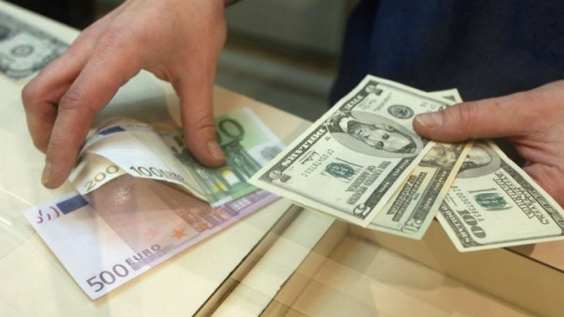 Kiev: Trong thời gian bắt kẻ đổi ngoại tệ rởm, một cảnh sát bị thương