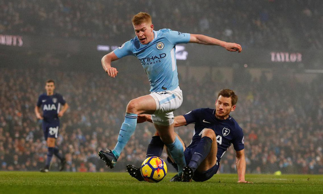 Đội hình tiêu biểu vòng 18 Premier League: “Messi mới” của Pep Guardiola
