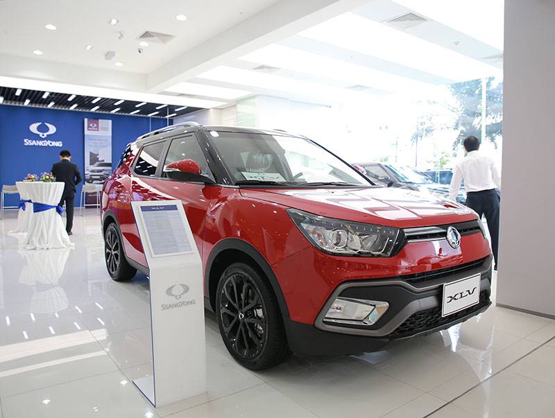 Đua nhau phá giá: Ô tô Đức giảm 390 triệu, xe Nhật giảm 300 triệu