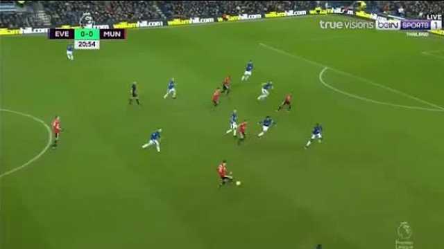 Ôm mộng lớn, chi 200 triệu mua sao làm quà giữ Mourinho