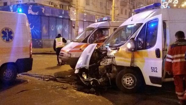 Zaporozhye: Xảy ra một vụ tai nạn giữa xe tải và xe cứu thương