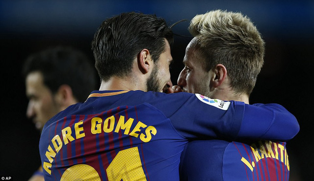 Barcelona 5-0 Celta Vigo: Cú đúp của Messi