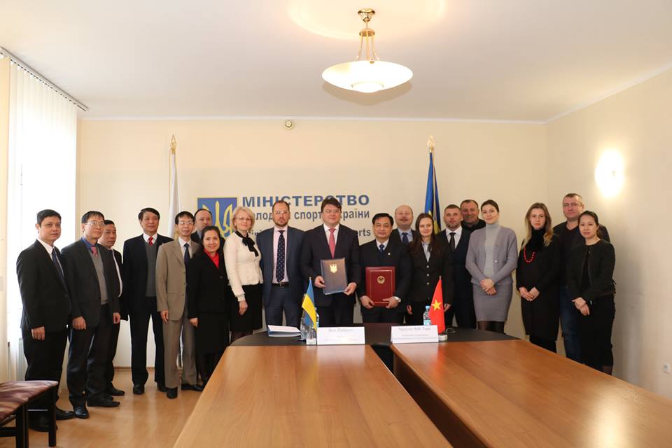 Thỏa thuận hợp tác giữa Bộ Văn hóa, Thể thao và Du lịch Việt Nam với Bộ Thanh niên và Thể thao Ucraina