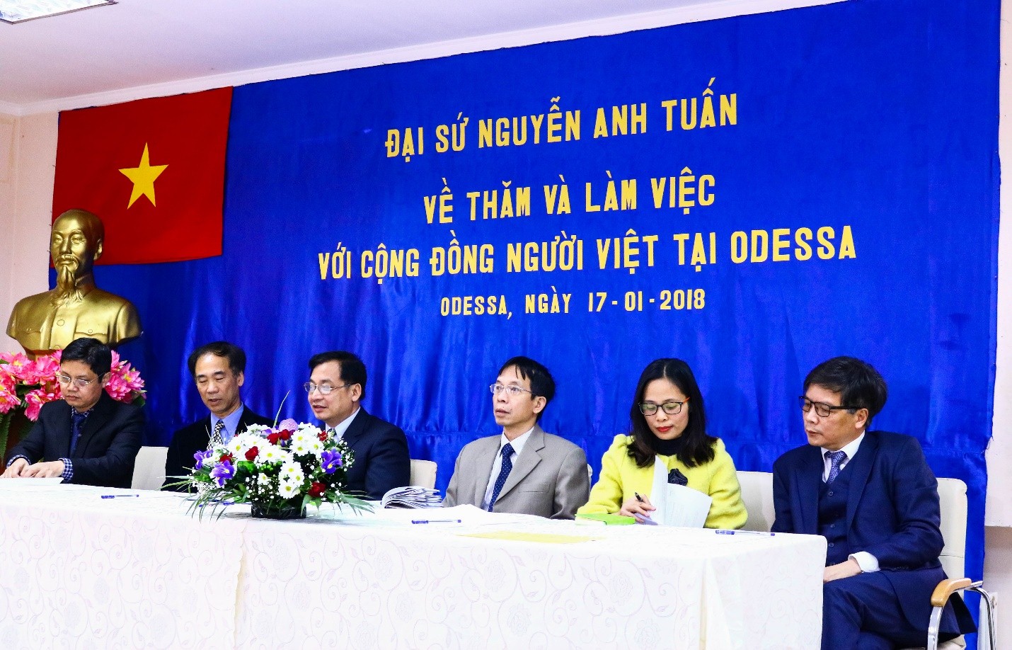 Đại sứ Nguyễn Anh Tuấn về thăm và làm việc với cộng đồng người Việt tại Odessa