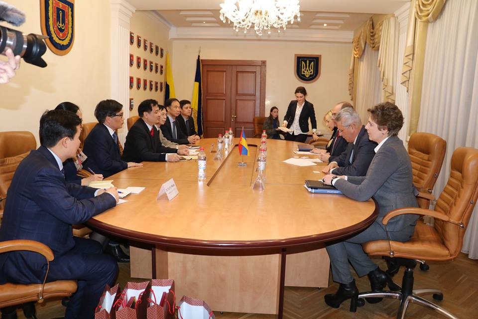 Đại sứ Việt Nam tại Ucraina thăm và làm việc tại tỉnh Odessa