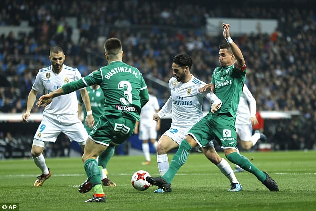 Thua sốc tại Bernabeu, Real Madrid bị loại khỏi Cúp Nhà vua