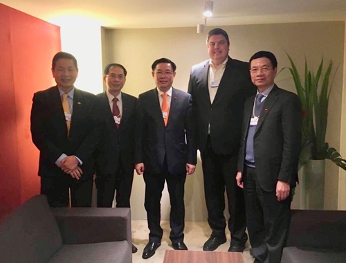 Phó thủ tướng thảo luận về ASEAN tại Davos