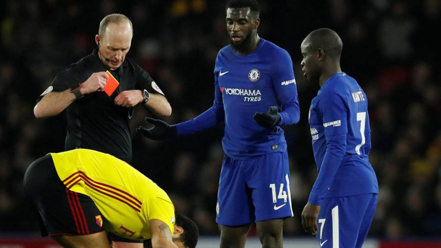 CĐV Chelsea chửi rủa thậm tệ “kẻ ăn hại” Bakayoko