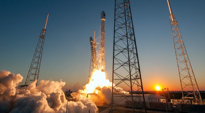 Cuối tuần này, SpaceX sẽ phóng vệ tinh phát Internet, bước đầu thử nghiệm cho dự án phát Internet toàn cầu