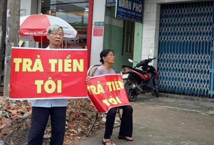 Sếp lớn ngân hàng rút ruột tiền trăm tỷ của khách rồi bỏ trốn