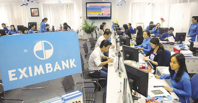 Sếp lớn ngân hàng rút ruột tiền trăm tỷ của khách rồi bỏ trốn