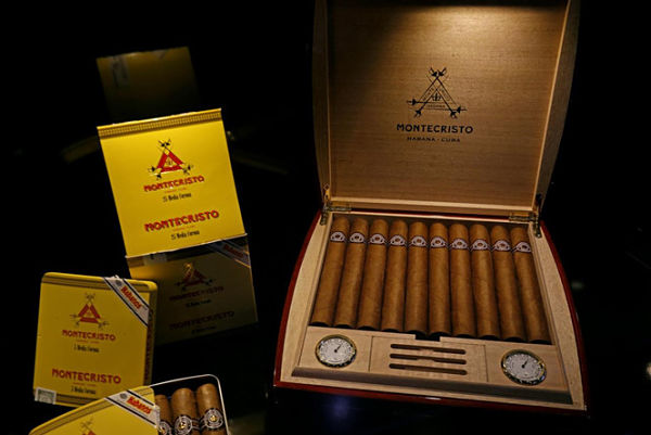 Doanh thu xì gà Cuba đạt kỷ lục nhờ nhu cầu từ Trung Quốc