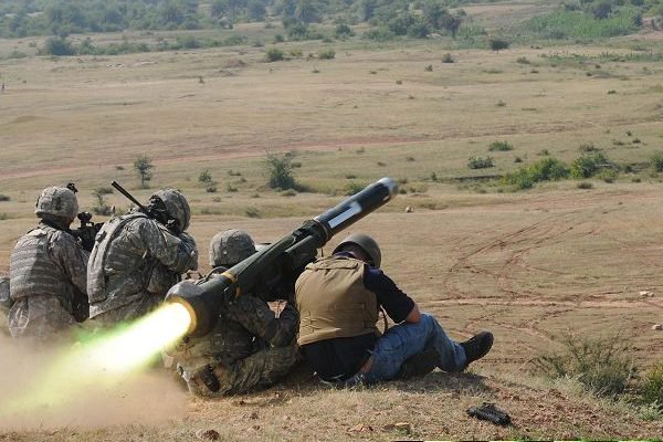 Ukraine nhận hệ thống chống tăng Javelin miễn phí từ Mỹ