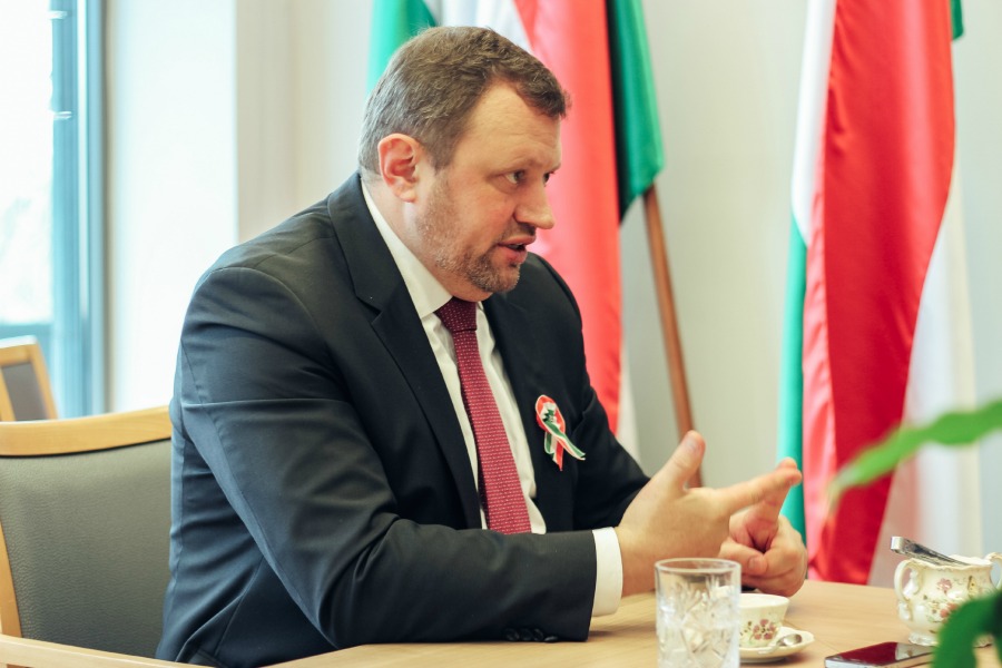 Đại sứ Hung ga ri tại Ukraine trấn an rằng, tự trị không có gì là xấu