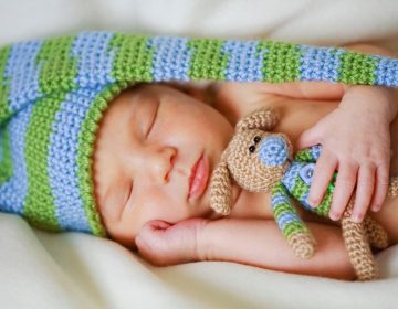 Tại Sumskaia, một đứa trẻ mới sinh hai tháng bị bỏ rơi