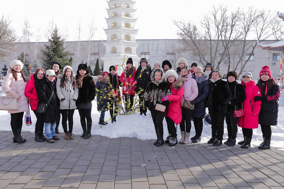 Đoàn phật tử Odessa đi lễ chùa tại Kharkov