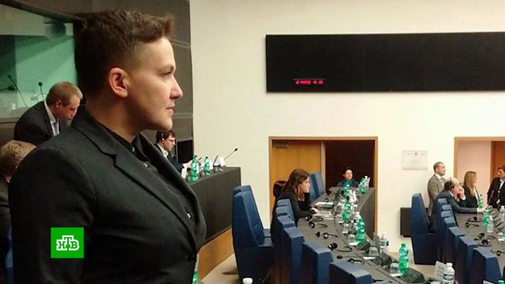 Savchenko tuyên bố sẵn sàng trả lại Huân chương anh hùng cho Porosenko
