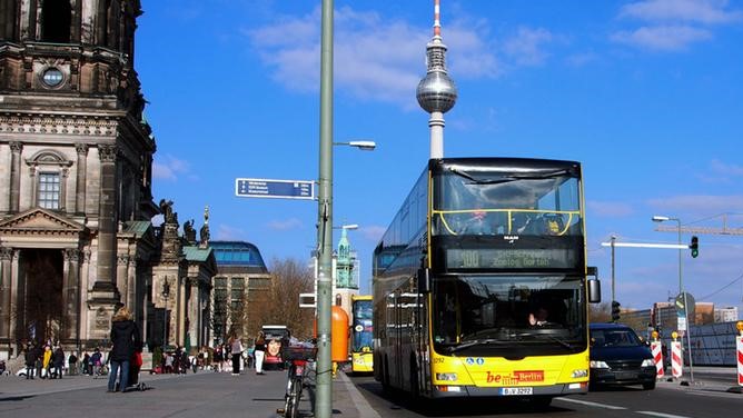 Berlin: Xe buýt không người lái đi vào hoạt động