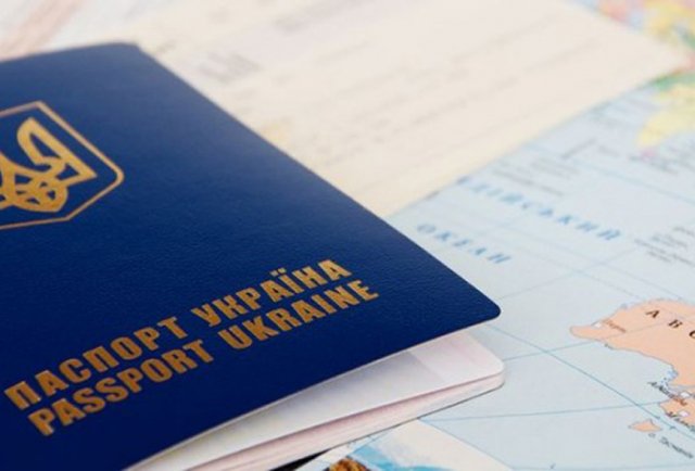 Kiev: Nhóm tội phạm làm hộ chiếu cho phiến binh hợp pháp hoá vào EU