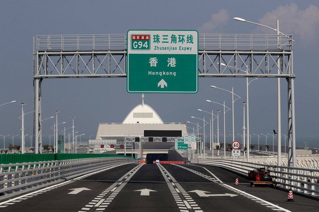 Trung Quốc mở cửa cầu trên biển dài nhất thế giới, nối Hongkong và Macau