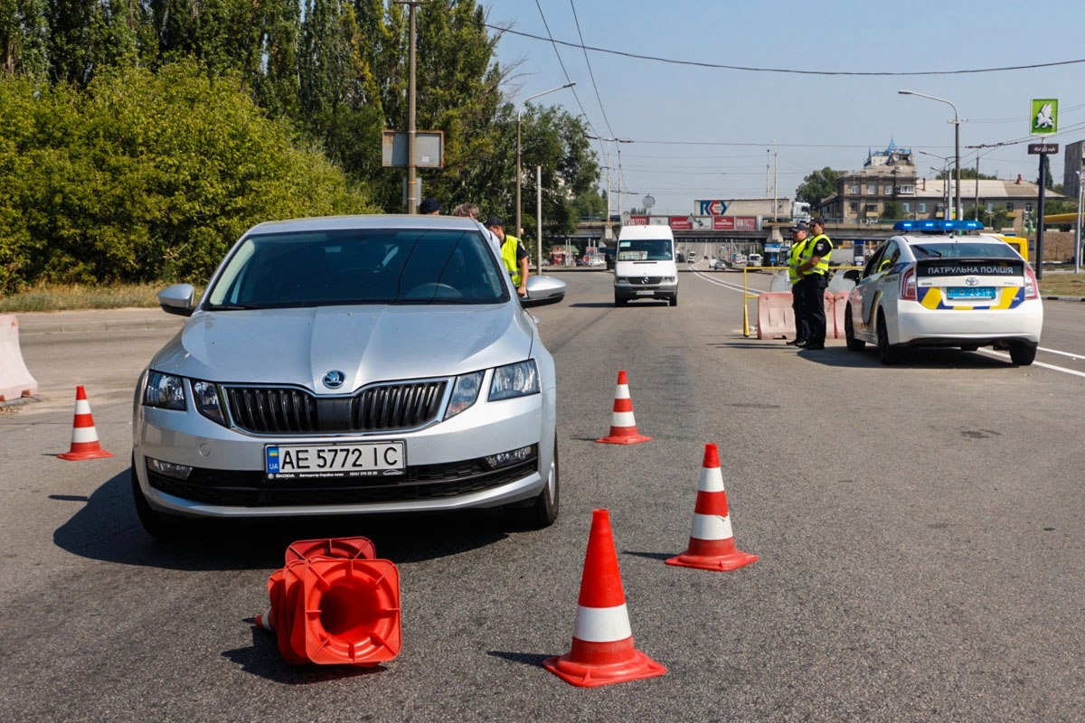 Dnepr: Chạy trốn cảnh sát, chiếc BMW gây tai nạn, giết chết một phụ nữ đi xe đạp