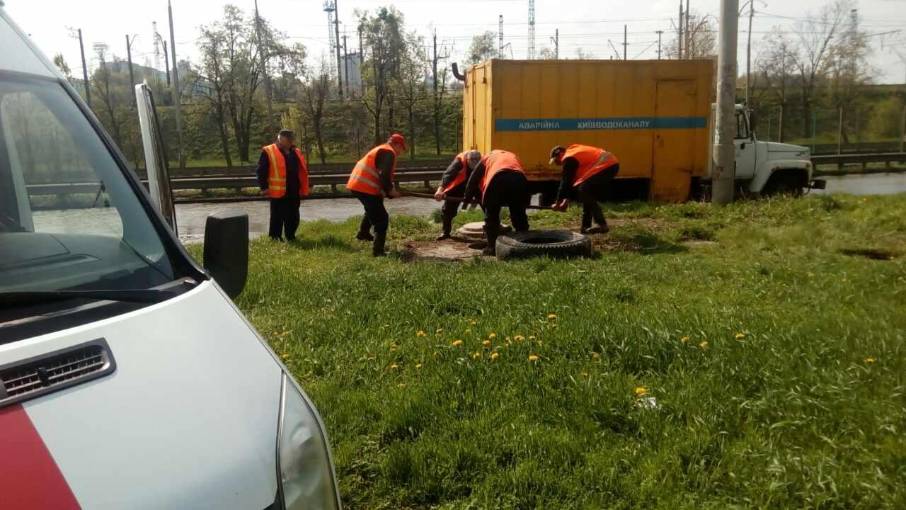 Quốc hội và Chính phủ Ukraine bị cắt nước tới ngày 10/5
