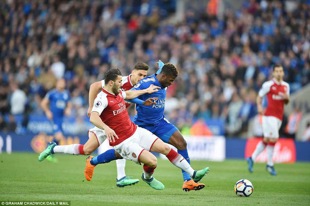 Lập kỷ lục buồn, Arsenal tệ hơn cả đội hạng tư Anh